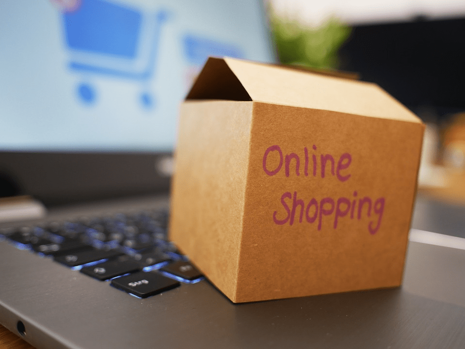 Amazon Affiliate vs FBA: online shopping box